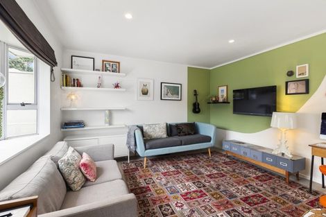 Photo of property in 4b Palm Grove, Berhampore, Wellington, 6023