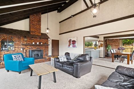 Photo of property in 15 Estuary Crescent, Fairfield, Dunedin, 9018