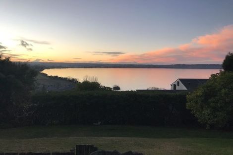 Photo of property in 7a Naera Place, Kawaha Point, Rotorua, 3010