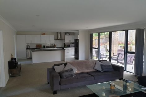 Photo of property in 38 Cockayne Crescent, Sunnynook, Auckland, 0620