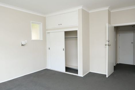 Photo of property in 70 Kelburn Parade, Kelburn, Wellington, 6012