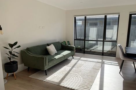 Photo of property in 34 Waituarua Drive, Takanini, 2112