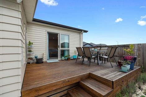 Photo of property in 11 Kamahi Crescent, Papamoa Beach, Papamoa, 3118