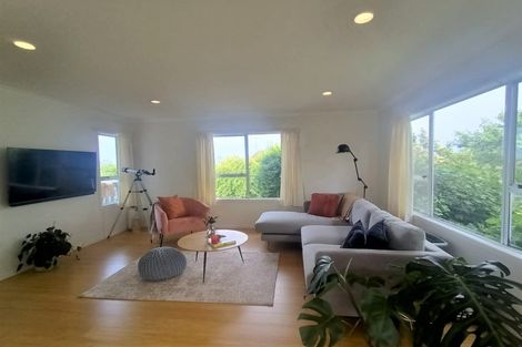 Photo of property in 32 Widmore Drive, Massey, Auckland, 0614