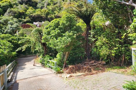 Photo of property in 43 Rona Street, Eastbourne, Lower Hutt, 5013