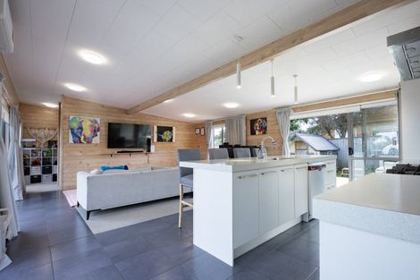 Photo of property in 40 Omana Avenue, Shelly Beach, Helensville, 0874