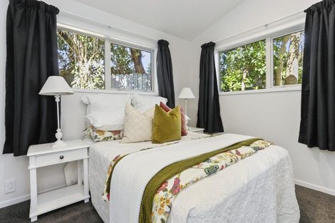 Photo of property in 16b Wilkie Place, Mount Wellington, Auckland, 1060