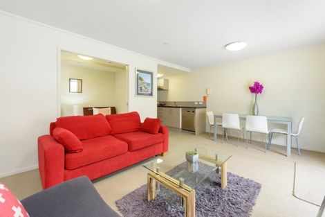 Photo of property in Atlas Apartments, 8/49 Maunganui Road, Mount Maunganui, 3116