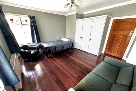 Photo of property in 43 Tauhinu Road, Miramar, Wellington, 6022