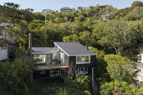 Photo of property in 7 Westhill Road, Point Howard, Lower Hutt, 5013