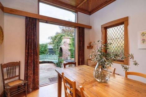 Photo of property in 210 Davis Street, Saint Leonards, Hastings, 4120