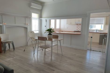 Photo of property in 1 Adam Street, Greenlane, Auckland, 1051
