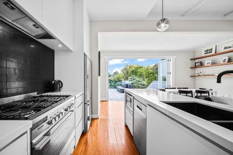 Photo of property in 45 Formby Avenue, Point Chevalier, Auckland, 1022