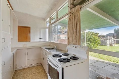 Photo of property in 17 Pine Road, Orewa, 0931