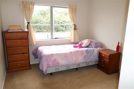 Photo of property in 5 Swain Grove, Riverstone Terraces, Upper Hutt, 5018