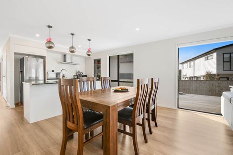 Photo of property in 83 Marellen Drive, Red Beach, 0932
