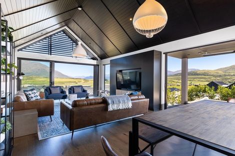 Photo of property in 17 Falconer Rise, Jacks Point, Queenstown, 9371