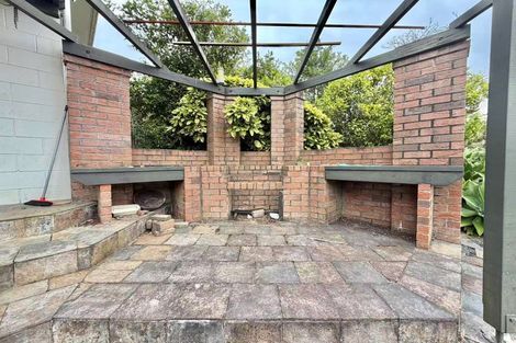 Photo of property in 121 Redoubt Road, Goodwood Heights, Auckland, 2105