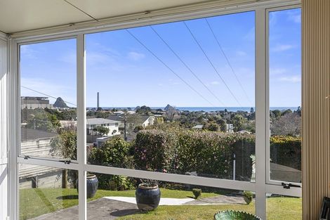 Photo of property in 11 Burns Street, Westown, New Plymouth, 4310