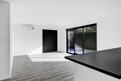 Photo of property in 120 Seaview Road, Westown, New Plymouth, 4310