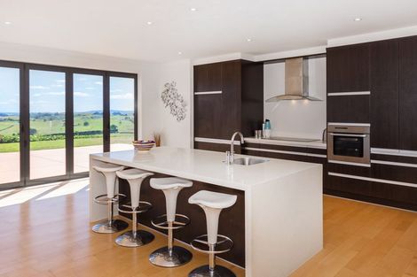 Photo of property in 5 Medhurst Road, Bombay, 2675