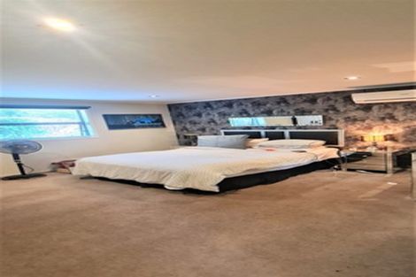 Photo of property in 1/56 Heathcote Road, Castor Bay, Auckland, 0620