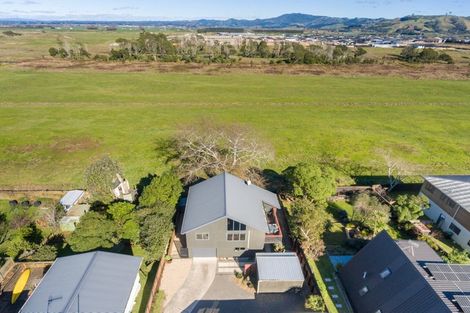Photo of property in 100b Simpson Road, Papamoa Beach, Papamoa, 3118