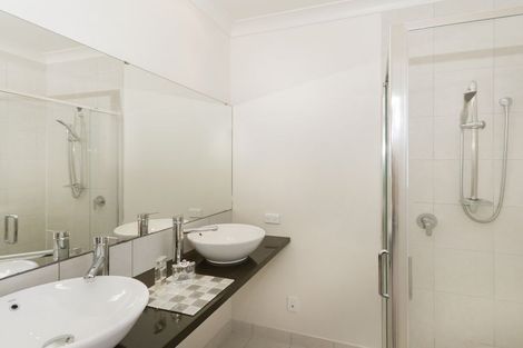 Photo of property in 5 Medhurst Road, Bombay, 2675