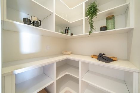 Photo of property in 115 Silverstream Road, Crofton Downs, Wellington, 6035