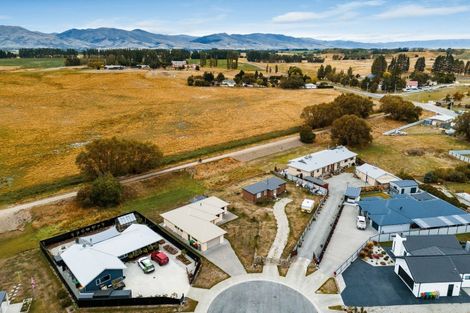 Photo of property in 11 Half Time Close, Omakau, 9376