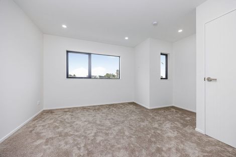 Photo of property in 14b Friesian Drive, Mangere, Auckland, 2022