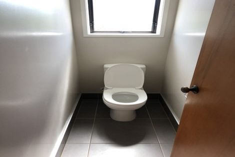 Photo of property in 2/8 Eastridge Court, Northpark, Auckland, 2013