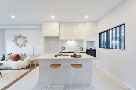 Photo of property in 14f Geordie Street, Henderson, Auckland, 0612