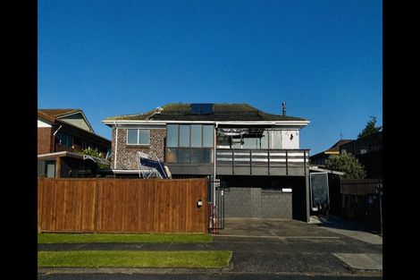 Photo of property in 19 Domain Road, Weymouth, Auckland, 2103