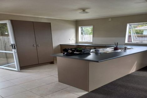 Photo of property in 47 Fairclough Road, Beach Haven, Auckland, 0626