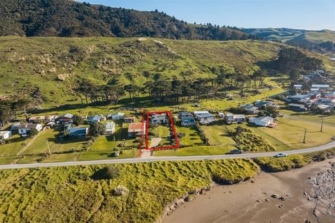 Photo of property in 1107 Mataikona Road, Mataikona, Masterton, 5889