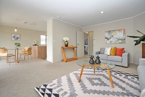 Photo of property in 11/56 Larnoch Road, Henderson, Auckland, 0610