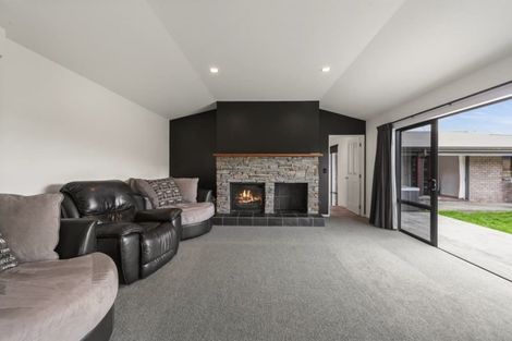 Photo of property in 141 Lisland Drive, Kinloch, Taupo, 3377
