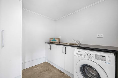 Photo of property in 38 Woodside Road, Massey, Auckland, 0614