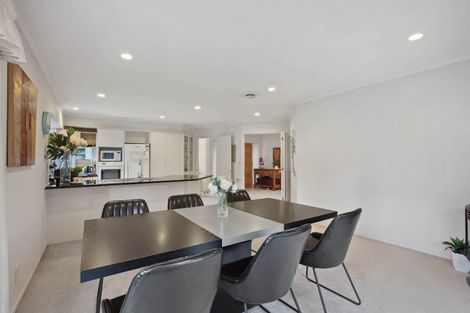 Photo of property in 8 Yarlside Place, Northpark, Auckland, 2013