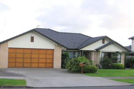 Photo of property in 19 Macnean Drive, East Tamaki Heights, Auckland, 2016