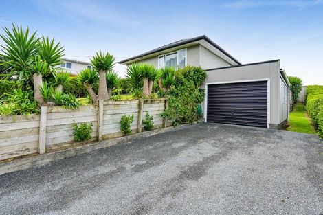 Photo of property in 17 Rainsford Street, Moturoa, New Plymouth, 4310