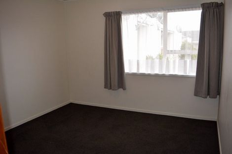 Photo of property in 4/318 Te Atatu Road, Te Atatu South, Auckland, 0610