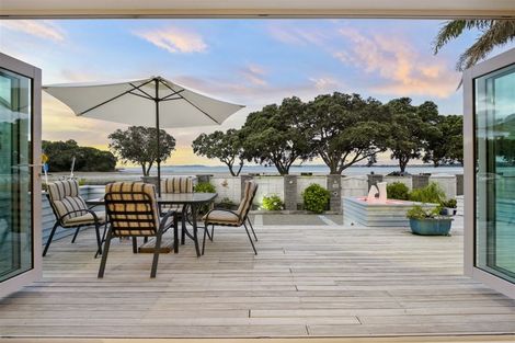 Photo of property in 23 Shelly Beach Parade, Cockle Bay, Auckland, 2014