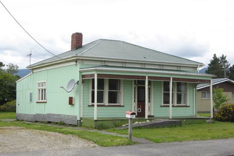 Photo of property in 111 Domett Street, Westport, 7825