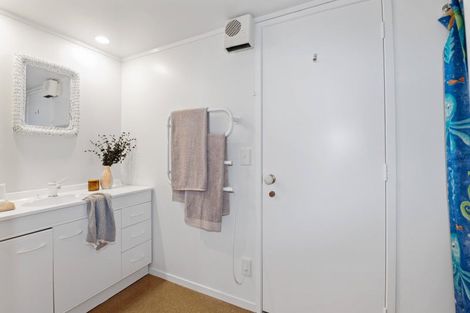 Photo of property in 4 Steep Street, Lake Okareka, Rotorua, 3076