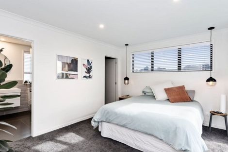 Photo of property in 2 Rochfort Crescent, Pyes Pa, Tauranga, 3112