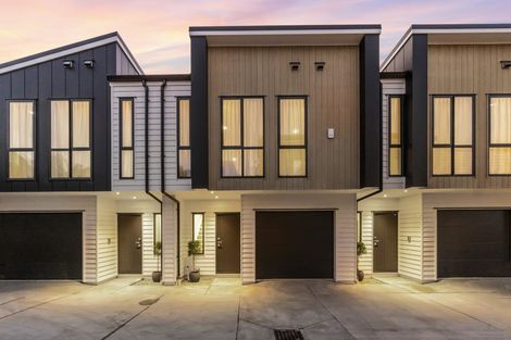 Photo of property in 37 Corunna Road, Milford, Auckland, 0620