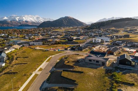 Photo of property in 7 Mcneil Crescent, Wanaka, 9305