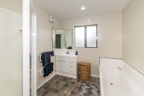 Photo of property in 2 Paget Drive, Woodend, 7610